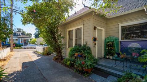 705 Tupper Street Santa Rosa CA 95404