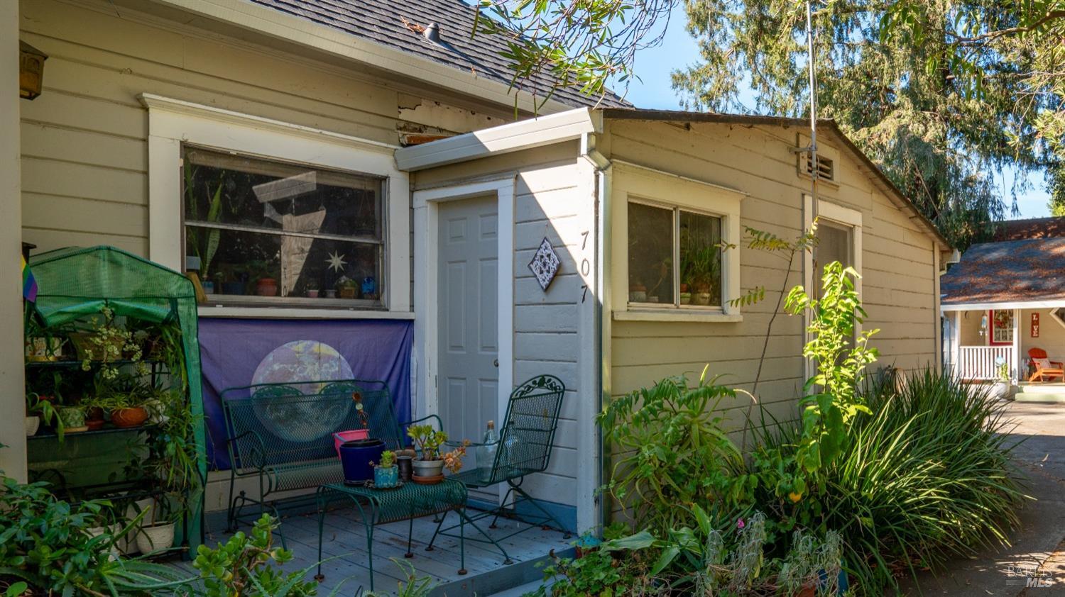 705 Tupper Street Santa Rosa CA 95404