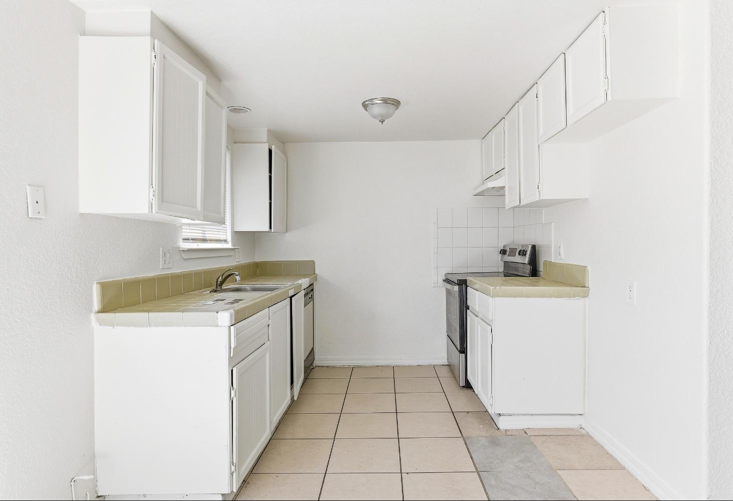 728 E Swain Stockton CA 95207