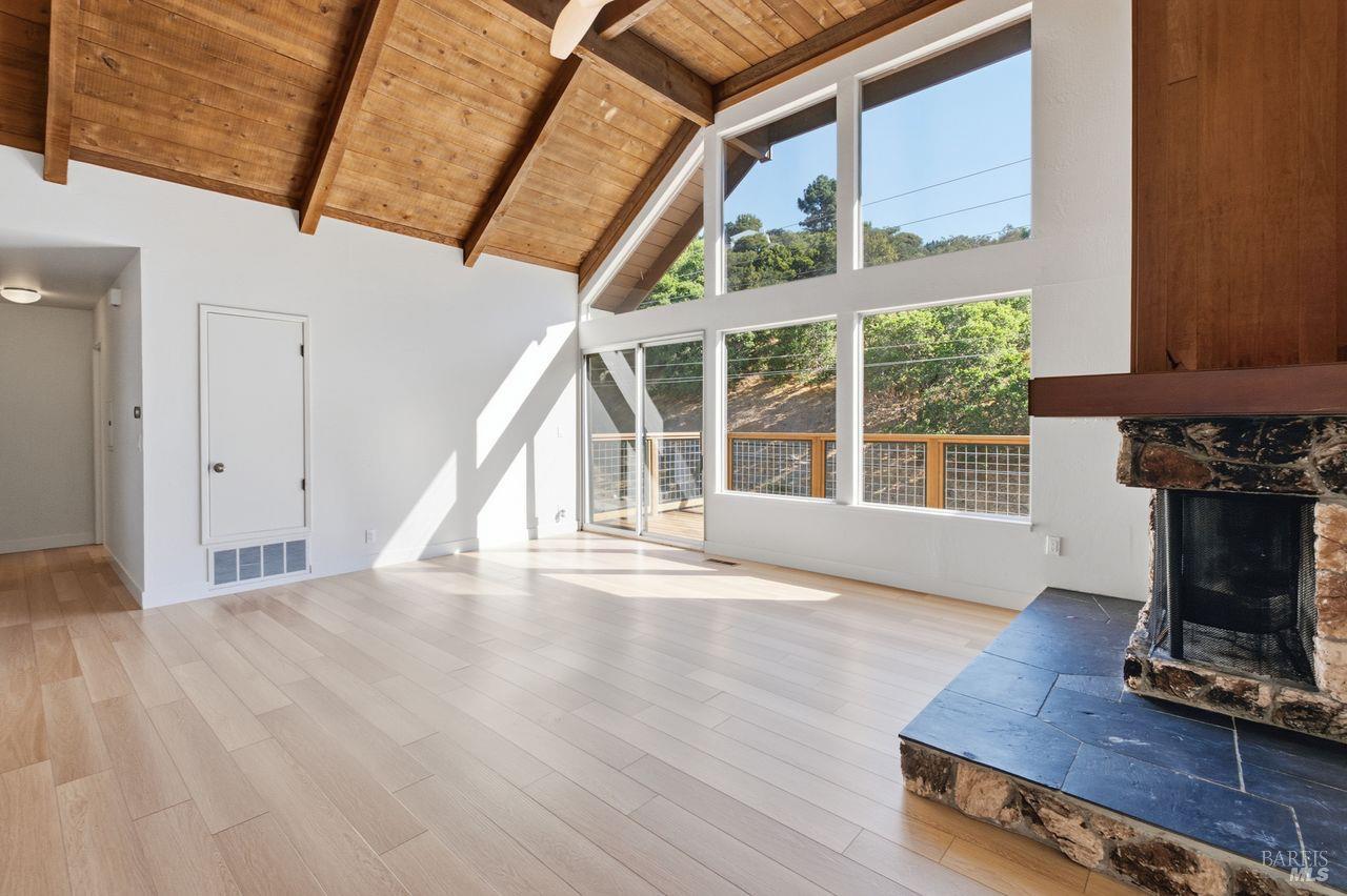 105-107 Elizabeth Way San Rafael CA 94901