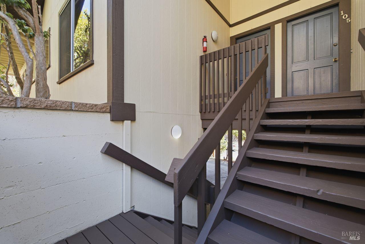 105-107 Elizabeth Way San Rafael CA 94901