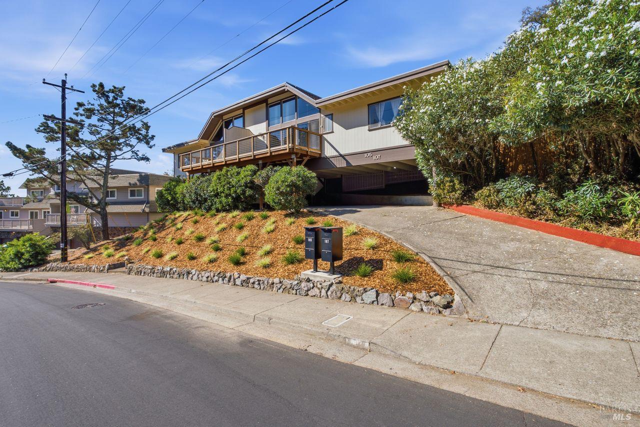 105-107 Elizabeth Way San Rafael CA 94901