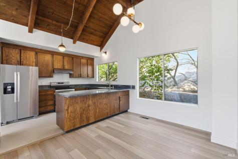 105-107 Elizabeth Way San Rafael CA 94901