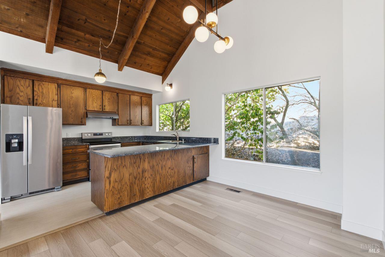 105-107 Elizabeth Way San Rafael CA 94901