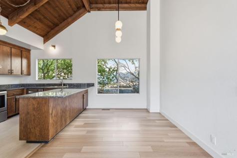 105-107 Elizabeth Way San Rafael CA 94901