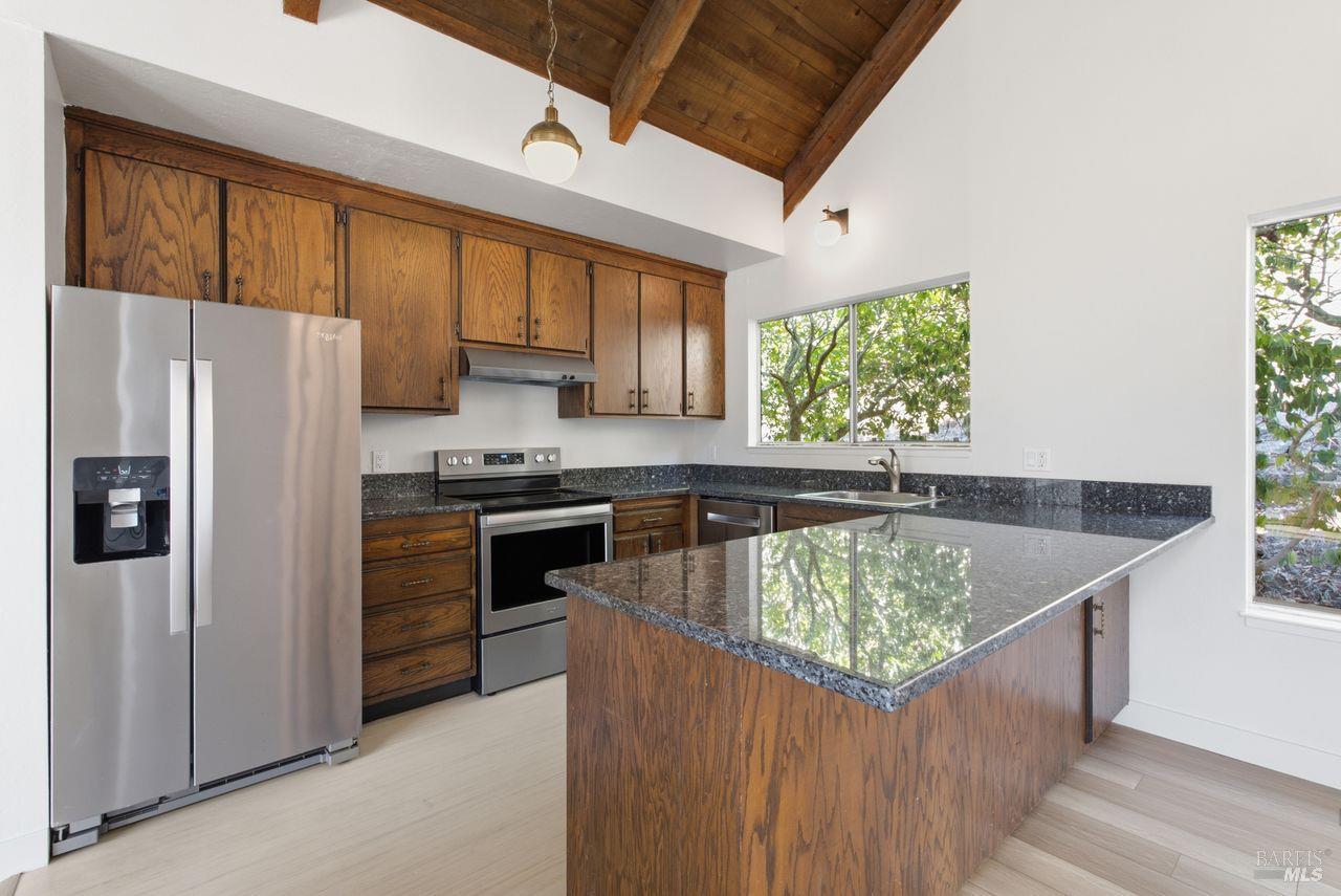 105-107 Elizabeth Way San Rafael CA 94901