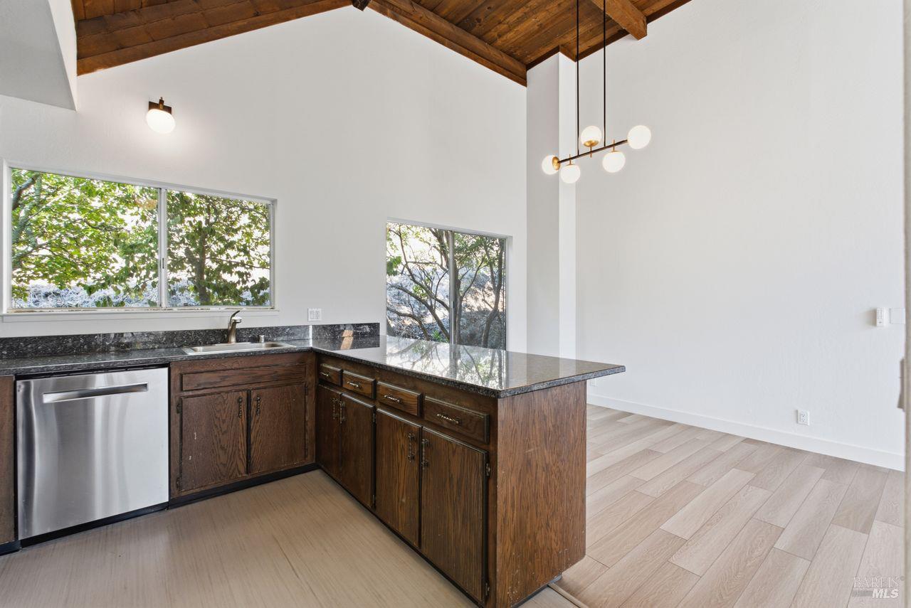 105-107 Elizabeth Way San Rafael CA 94901