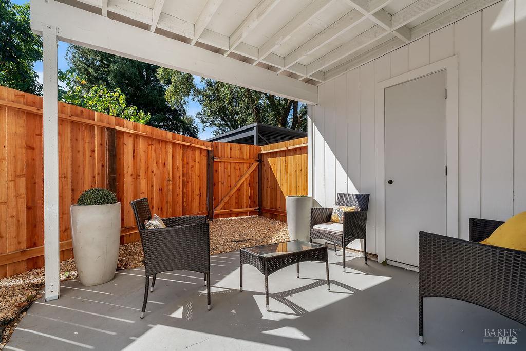 360 March Avenue Healdsburg CA 95448