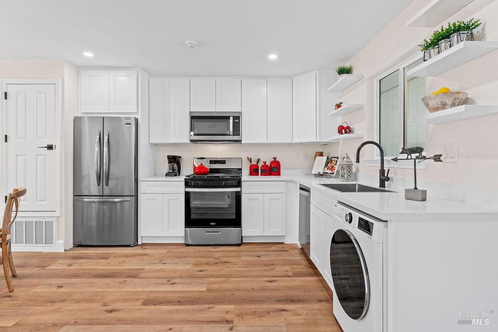 360 March Avenue Healdsburg CA 95448