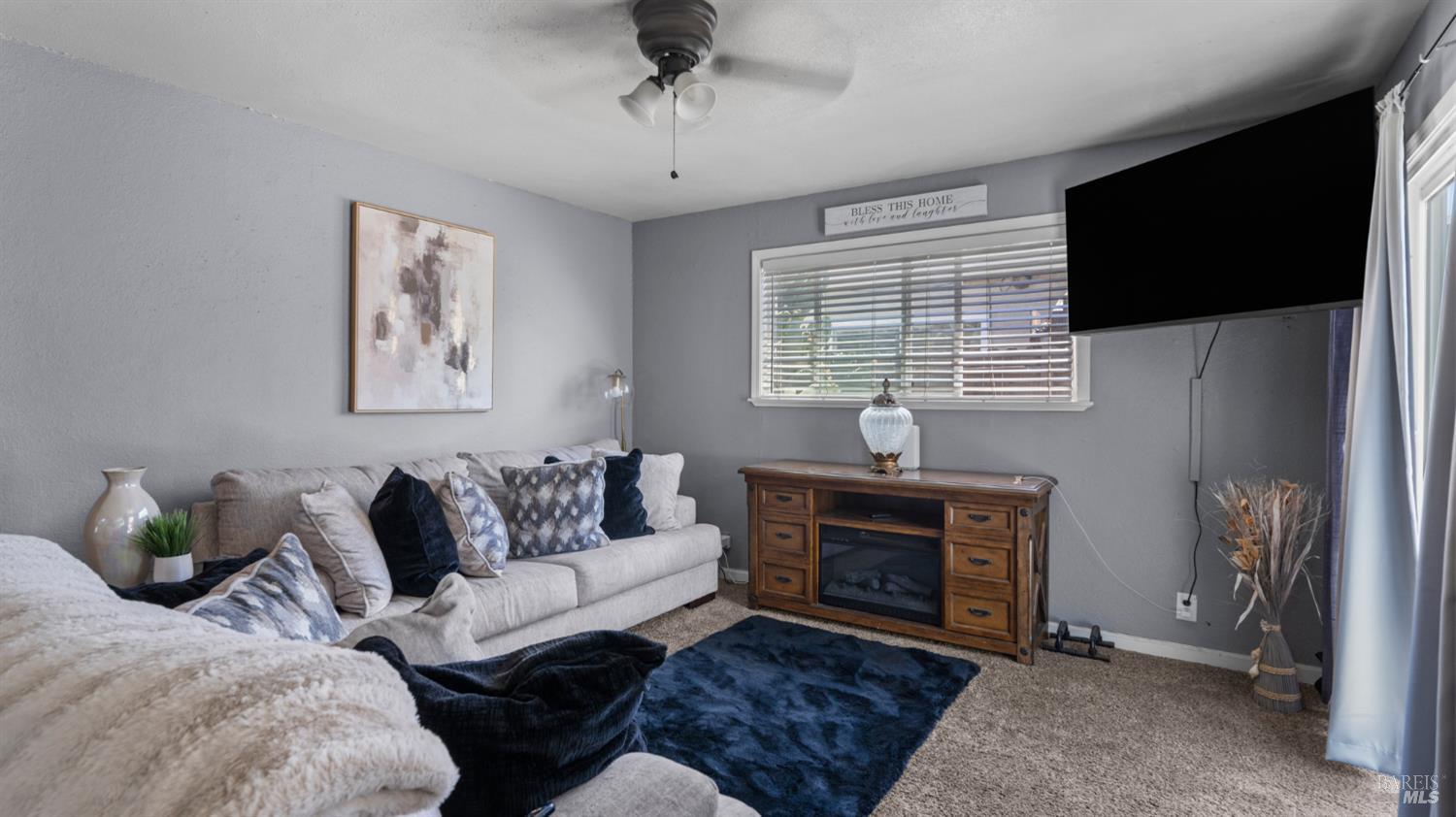 148 Woodbury Circle Vacaville CA 95687