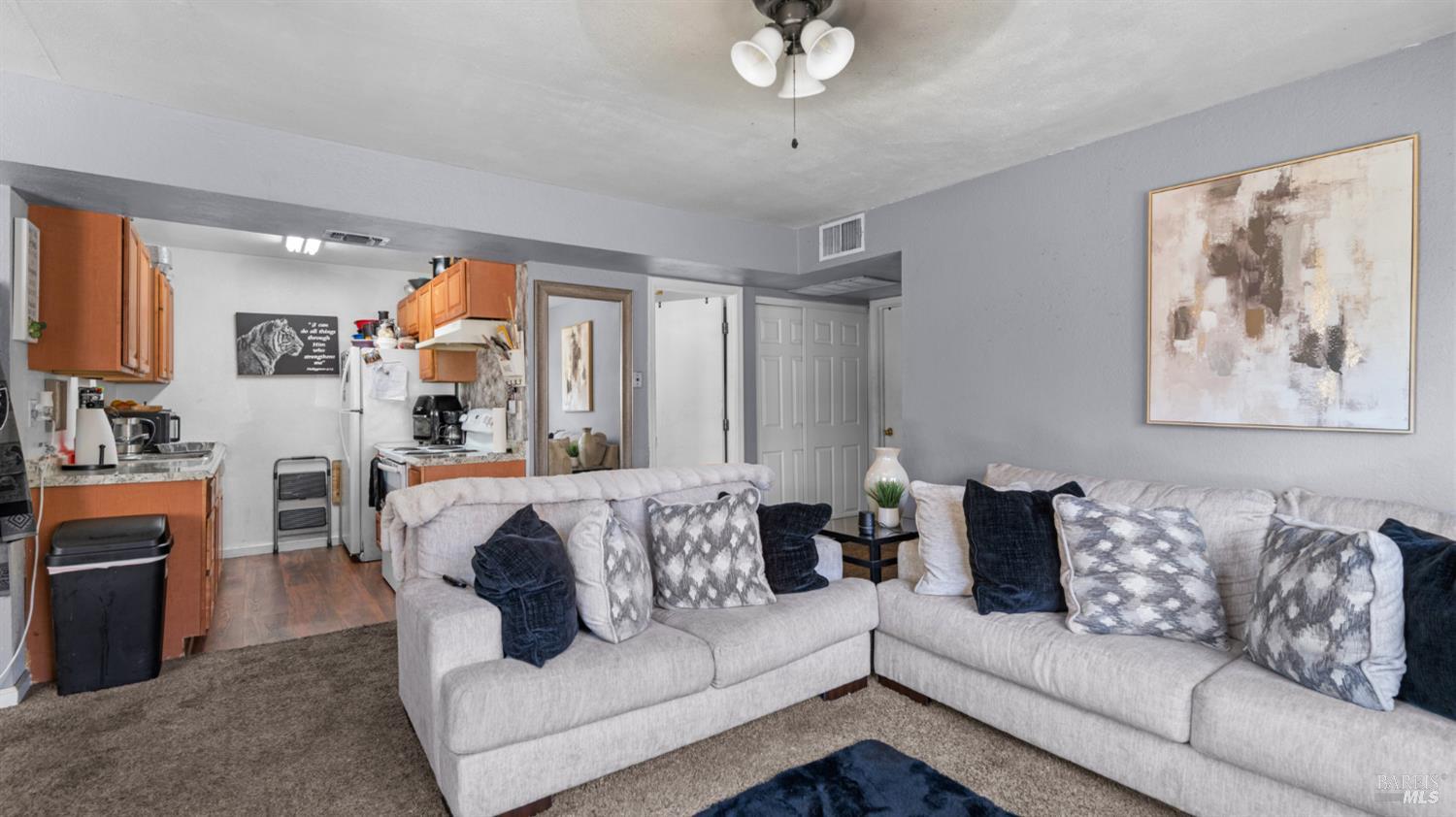 148 Woodbury Circle Vacaville CA 95687