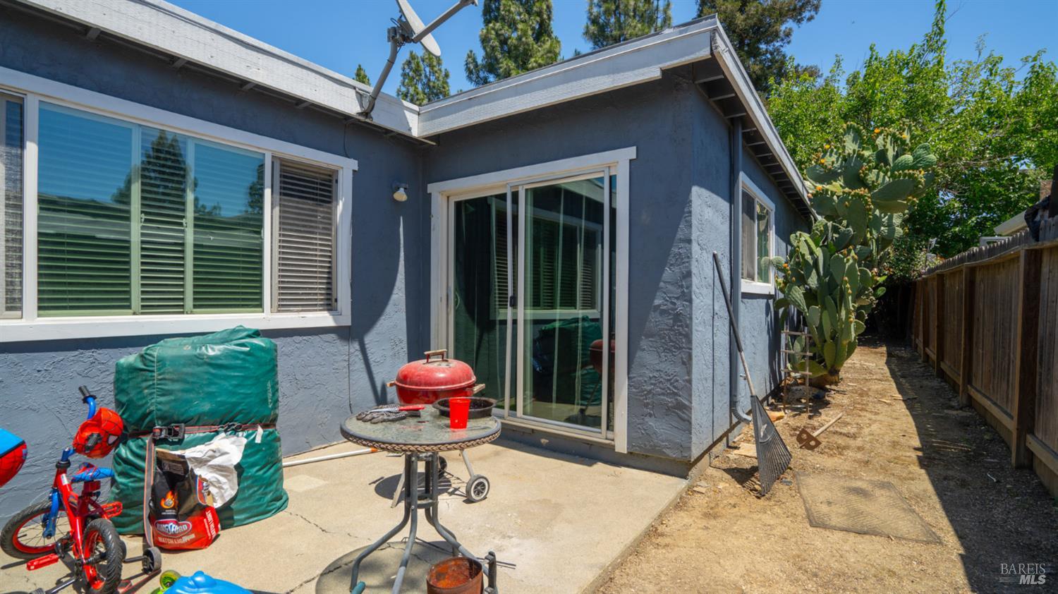 148 Woodbury Circle Vacaville CA 95687