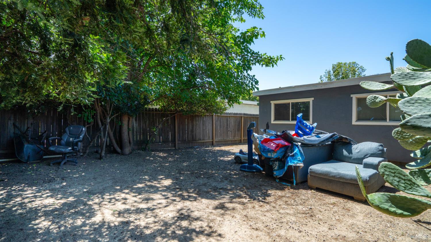 148 Woodbury Circle Vacaville CA 95687
