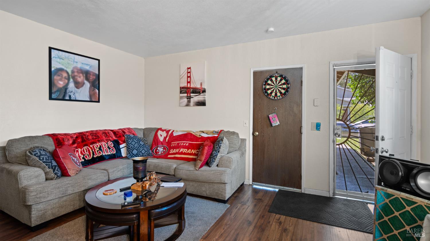 148 Woodbury Circle Vacaville CA 95687