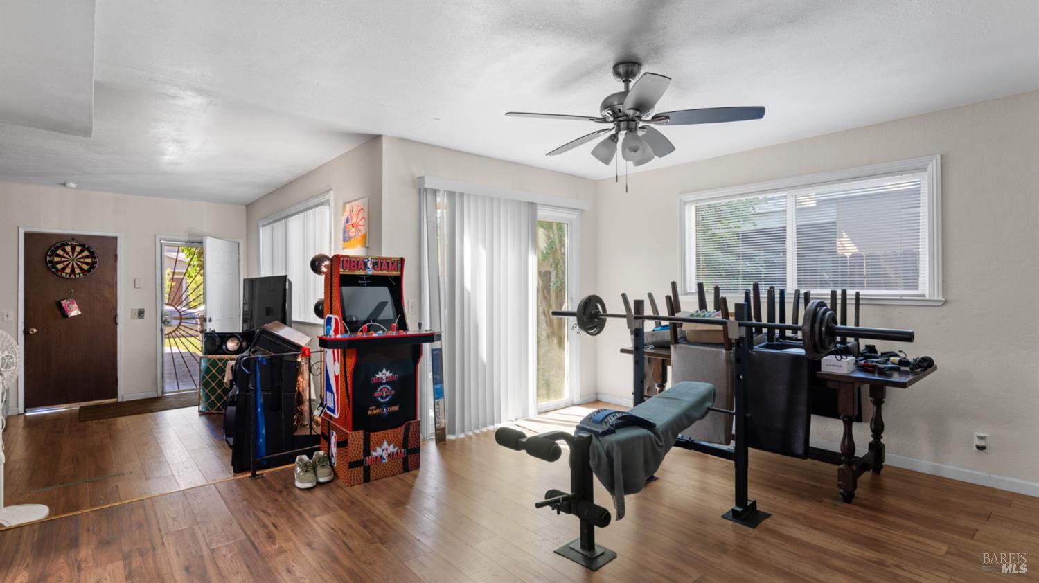 148 Woodbury Circle Vacaville CA 95687