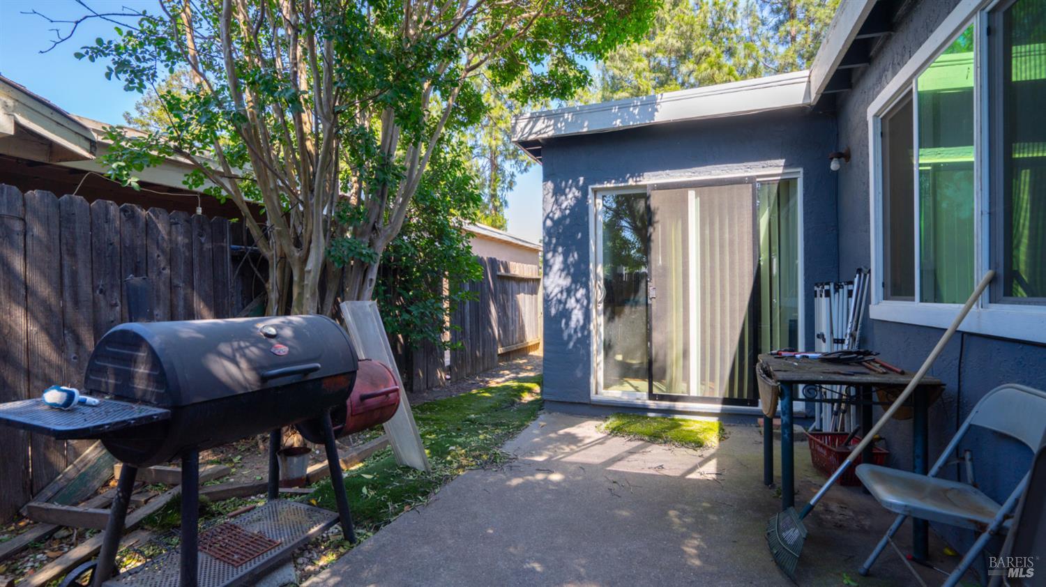 148 Woodbury Circle Vacaville CA 95687
