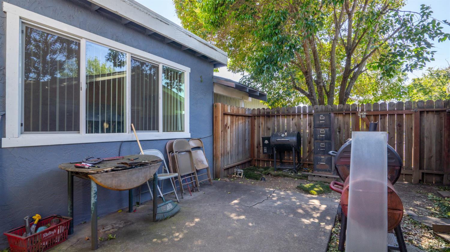 148 Woodbury Circle Vacaville CA 95687