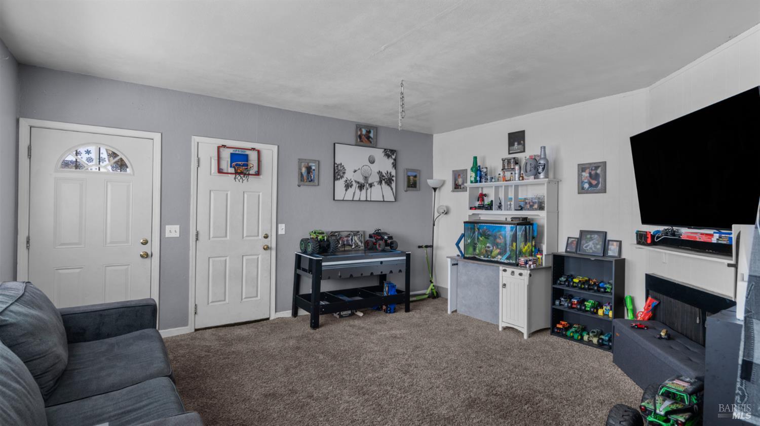 148 Woodbury Circle Vacaville CA 95687