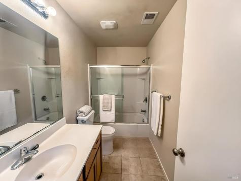2476-2480 Avignon Circle Santa Rosa CA 95403