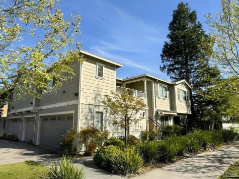 2476-2480 Avignon Circle Santa Rosa CA 95403