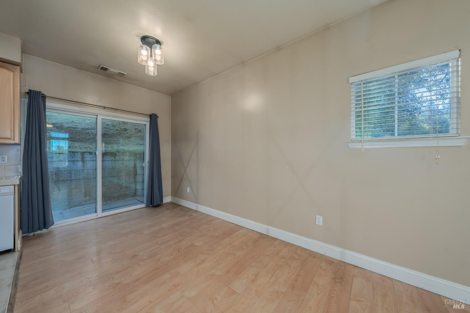 10401 Point Lakeview Road Kelseyville CA 95451