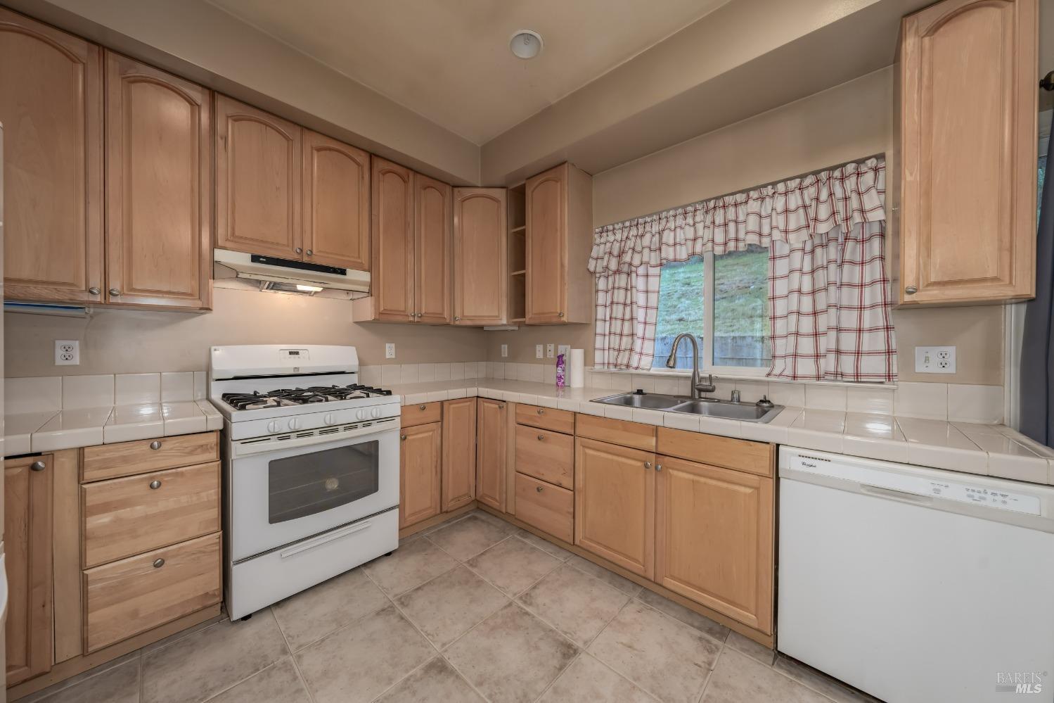 10401 Point Lakeview Road Kelseyville CA 95451