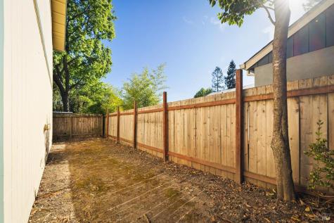 611 Hendley Street Santa Rosa CA 95404