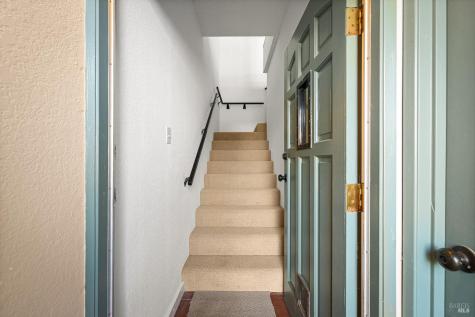 611 Hendley Street Santa Rosa CA 95404