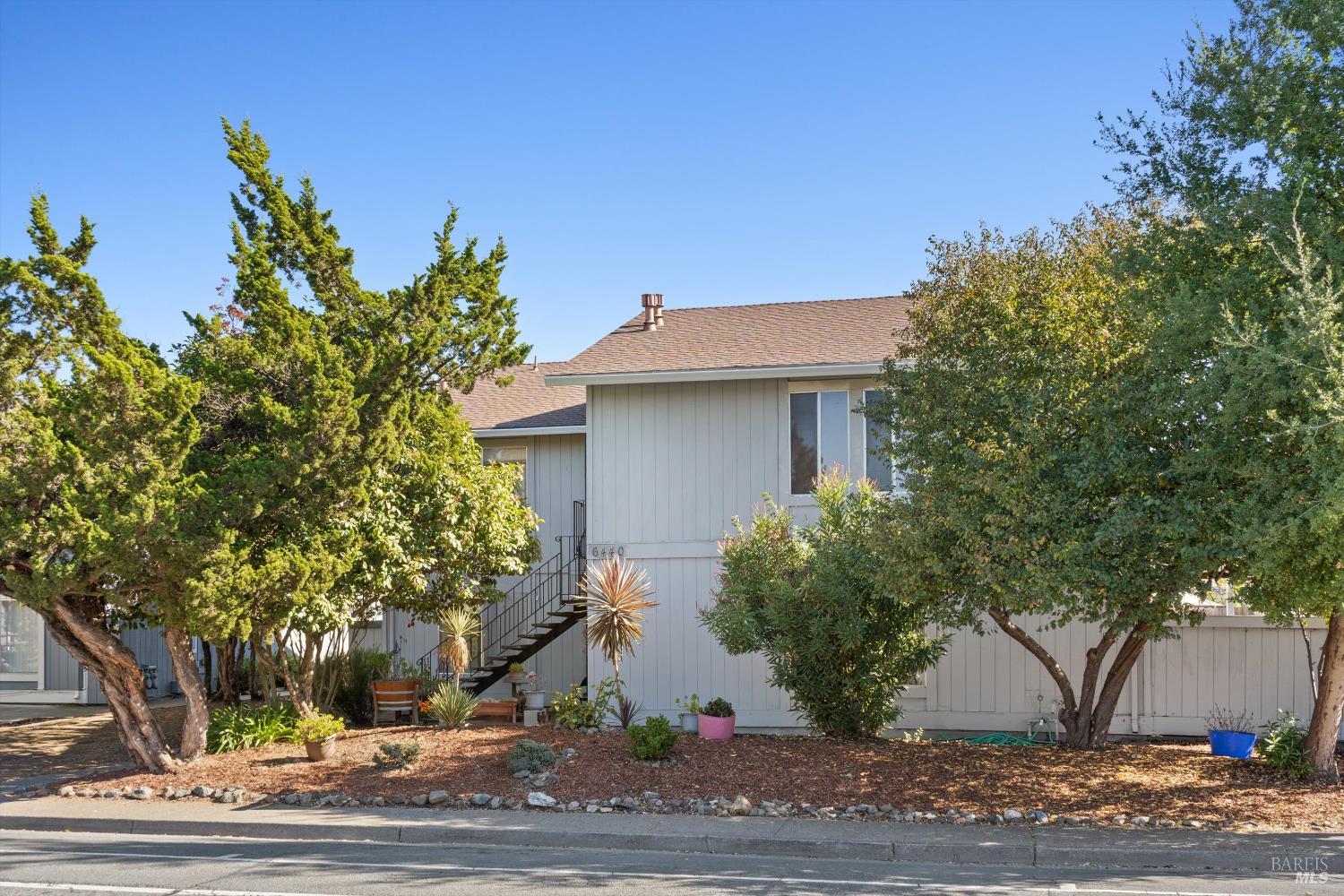 6440 Country Club Drive Rohnert Park CA 94928