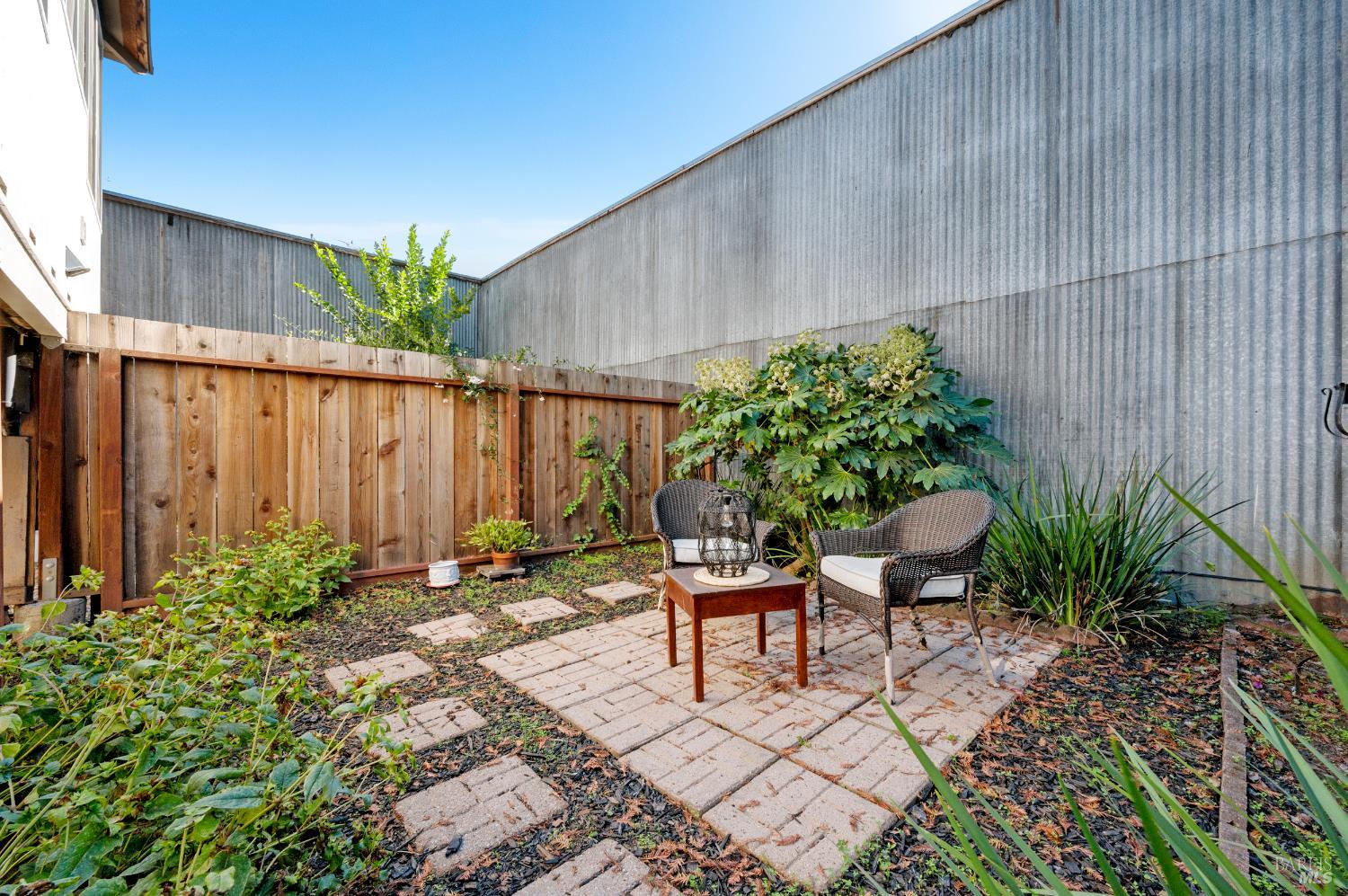 1325 Calistoga Avenue Napa CA 94559