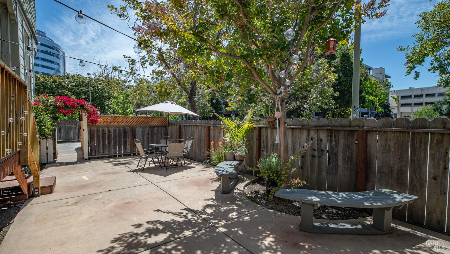 3229 Elm Street Oakland CA 94609
