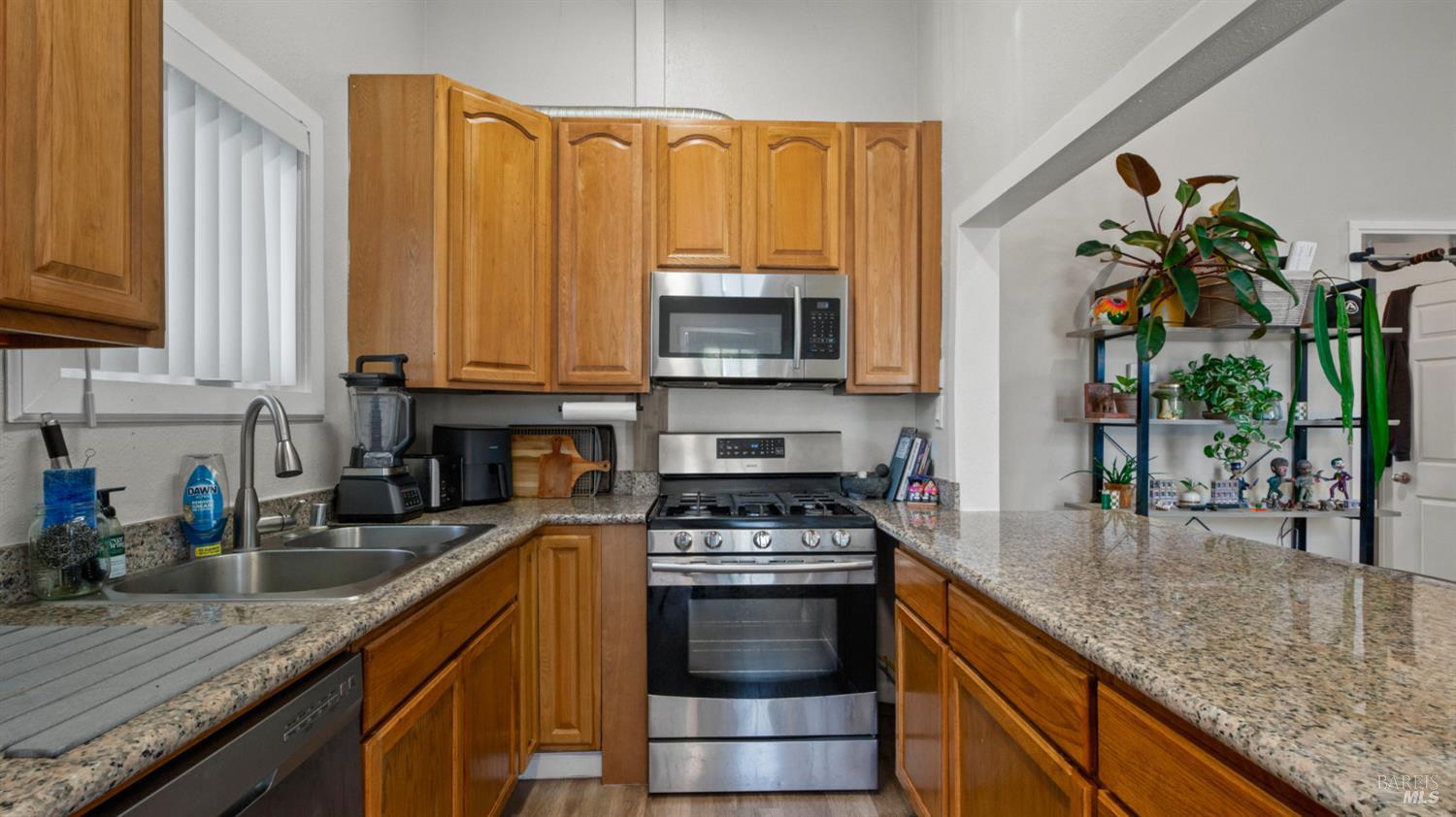 3229 Elm Street Oakland CA 94609
