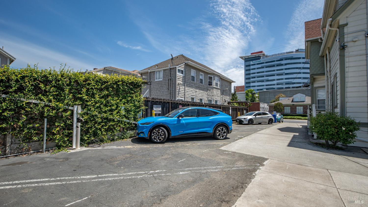 3229 Elm Street Oakland CA 94609