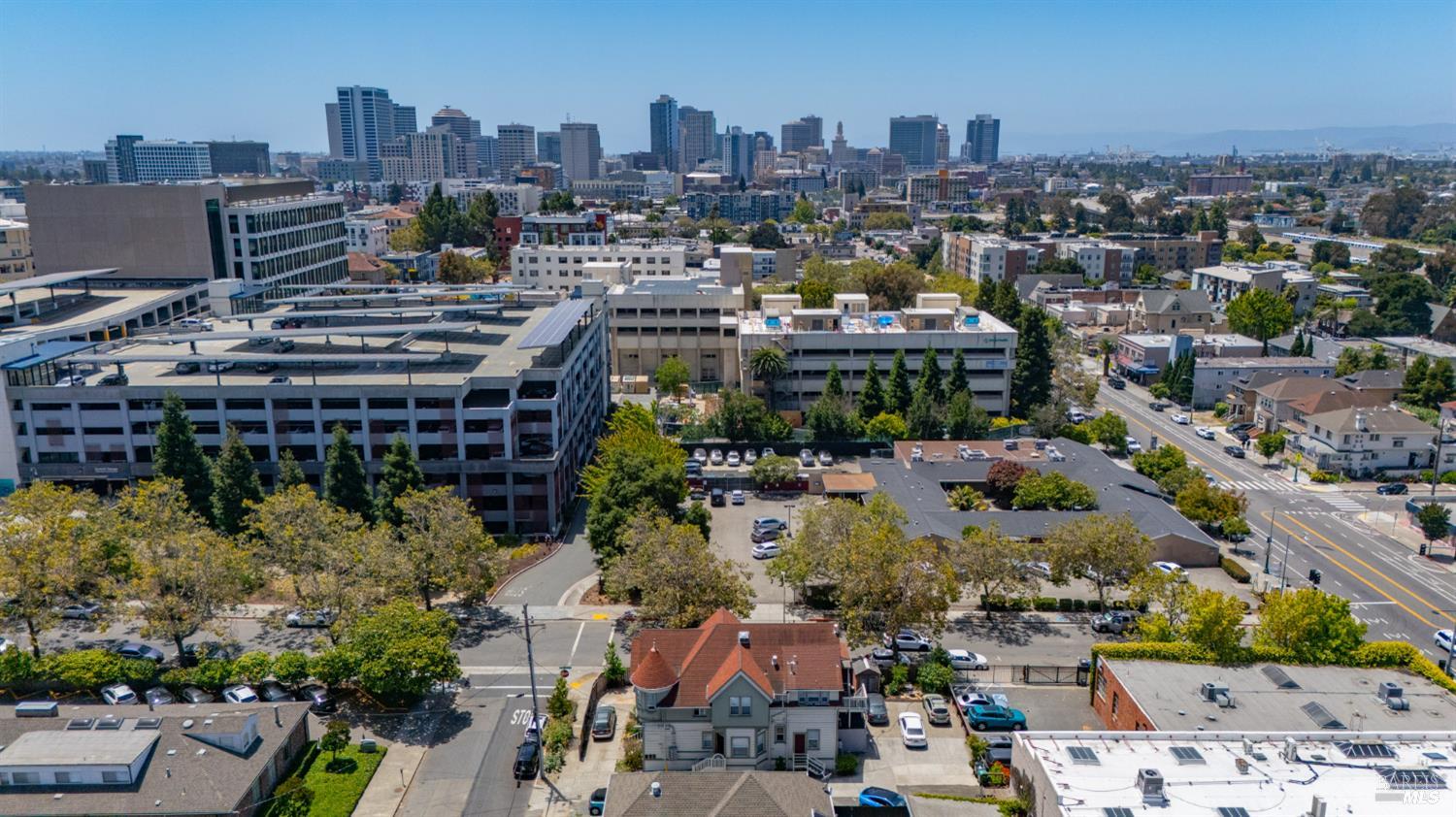 3229 Elm Street Oakland CA 94609