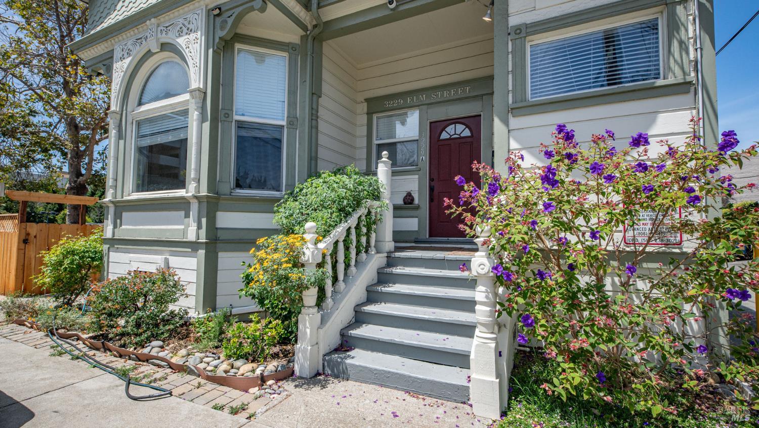 3229 Elm Street Oakland CA 94609