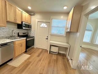 3229 Elm Street Oakland CA 94609