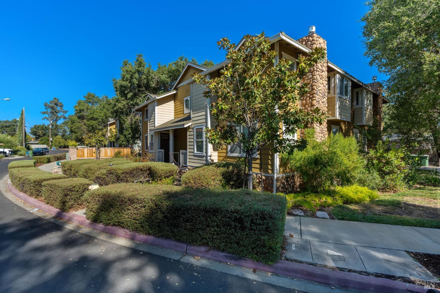 232 Rosebud Lane St. Helena CA 94574