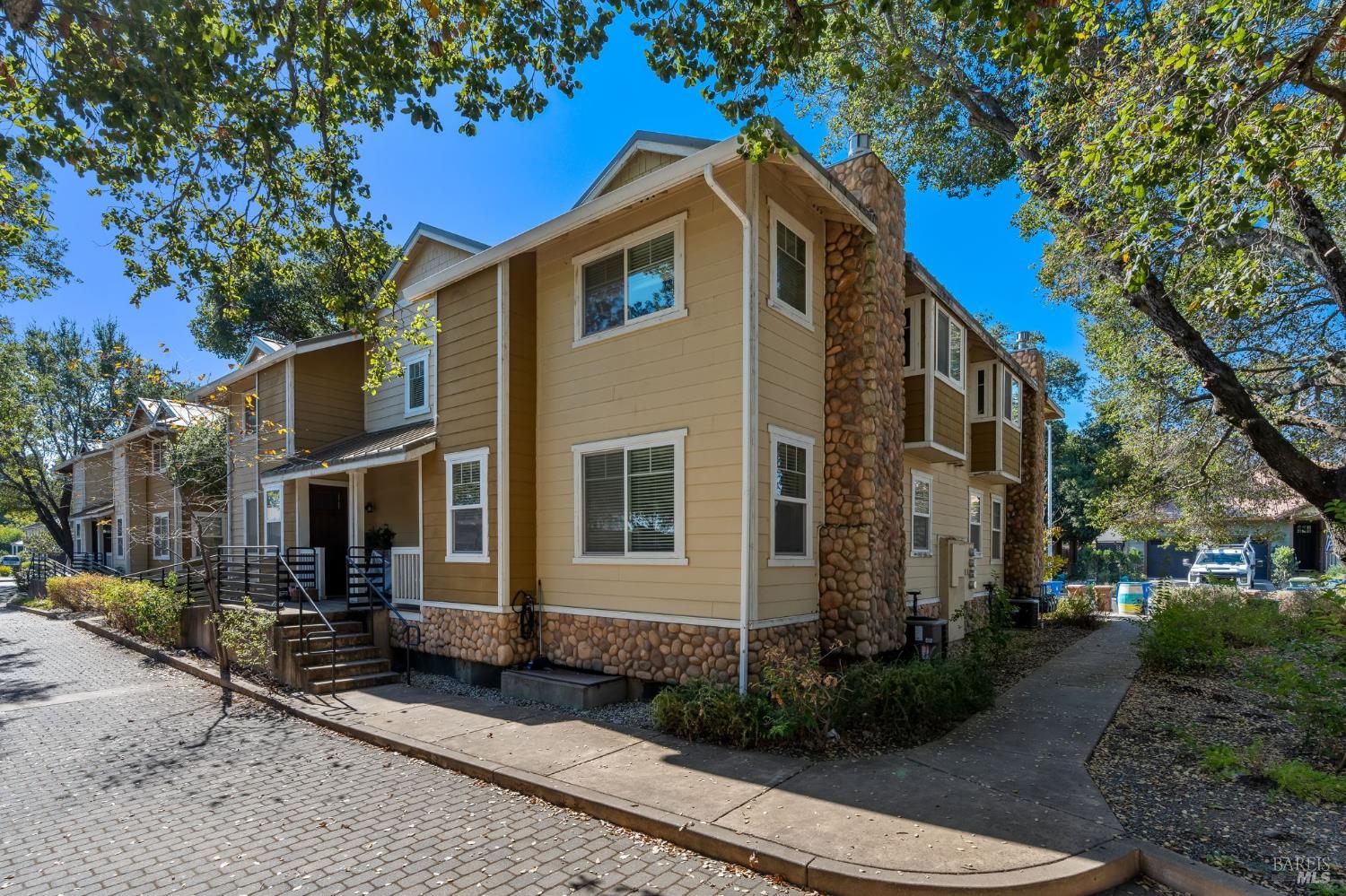 232 Rosebud Lane St. Helena CA 94574