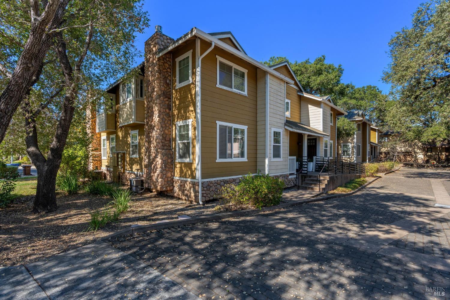 232 Rosebud Lane St. Helena CA 94574