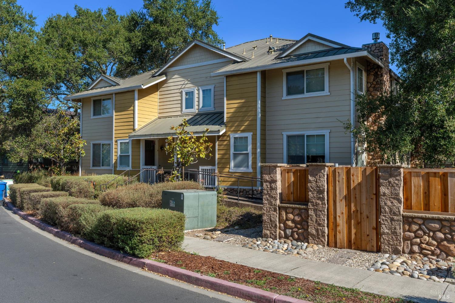 232 Rosebud Lane St. Helena CA 94574