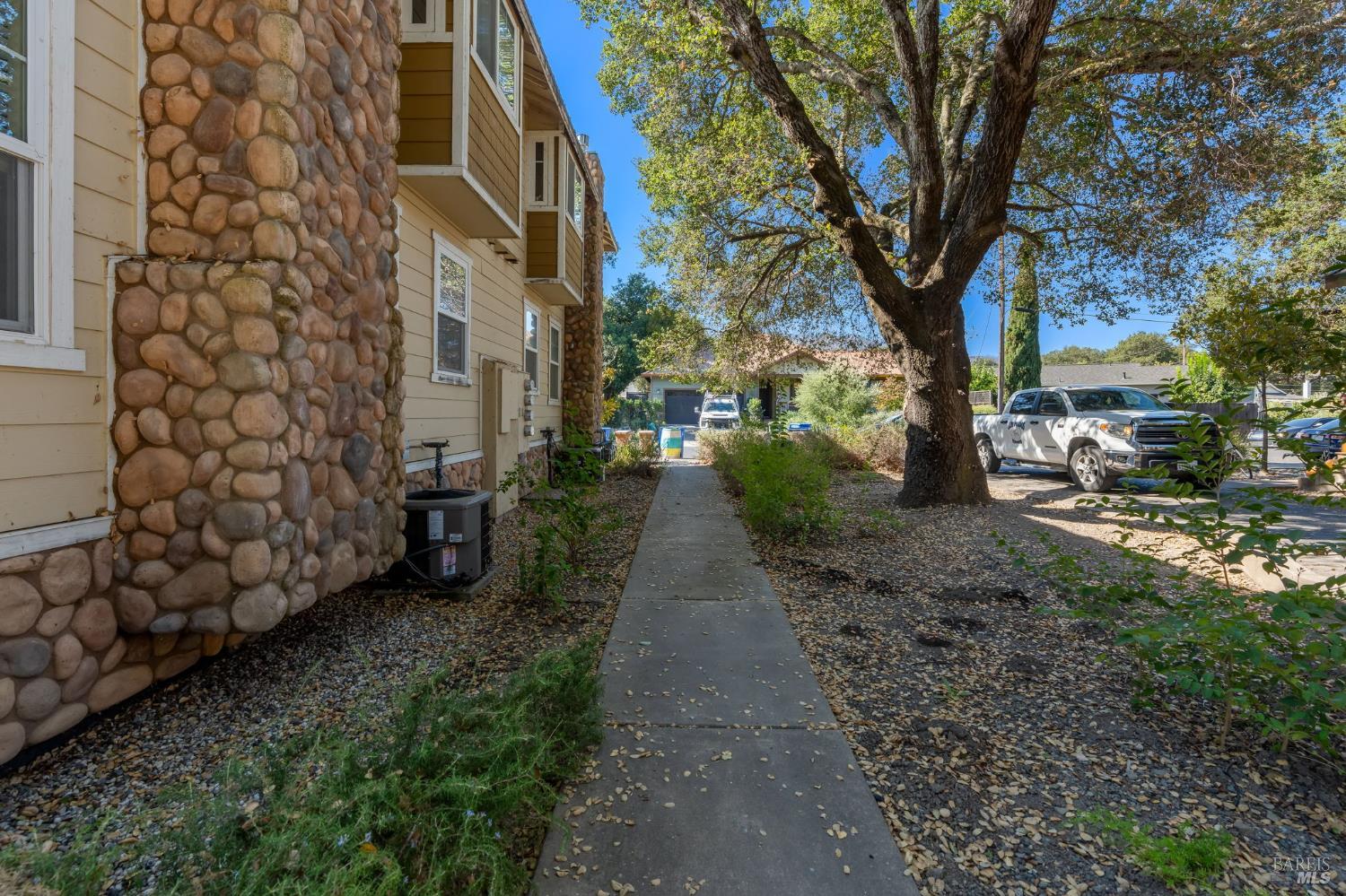 232 Rosebud Lane St. Helena CA 94574
