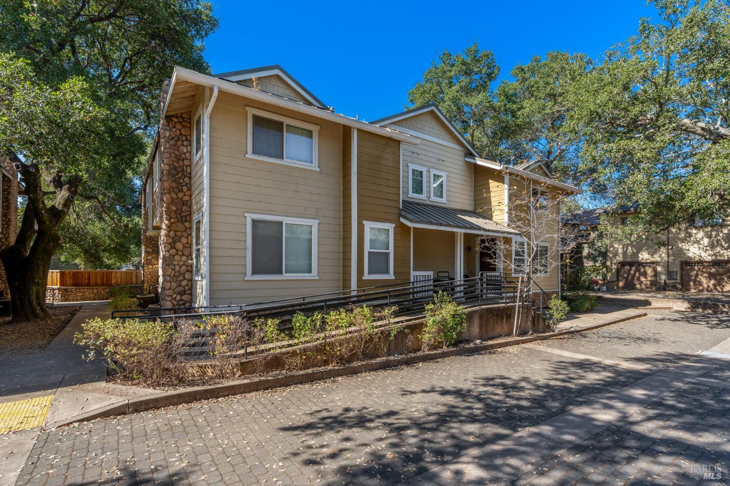 232 Rosebud Lane St. Helena CA 94574