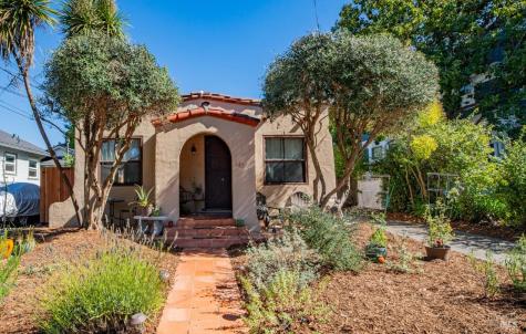 642 Wright Street Santa Rosa CA 95404