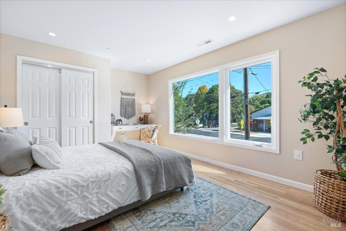 288-290 Miller Avenue Mill Valley CA 94941