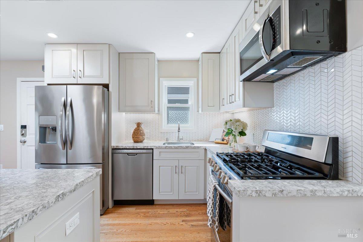 288-290 Miller Avenue Mill Valley CA 94941