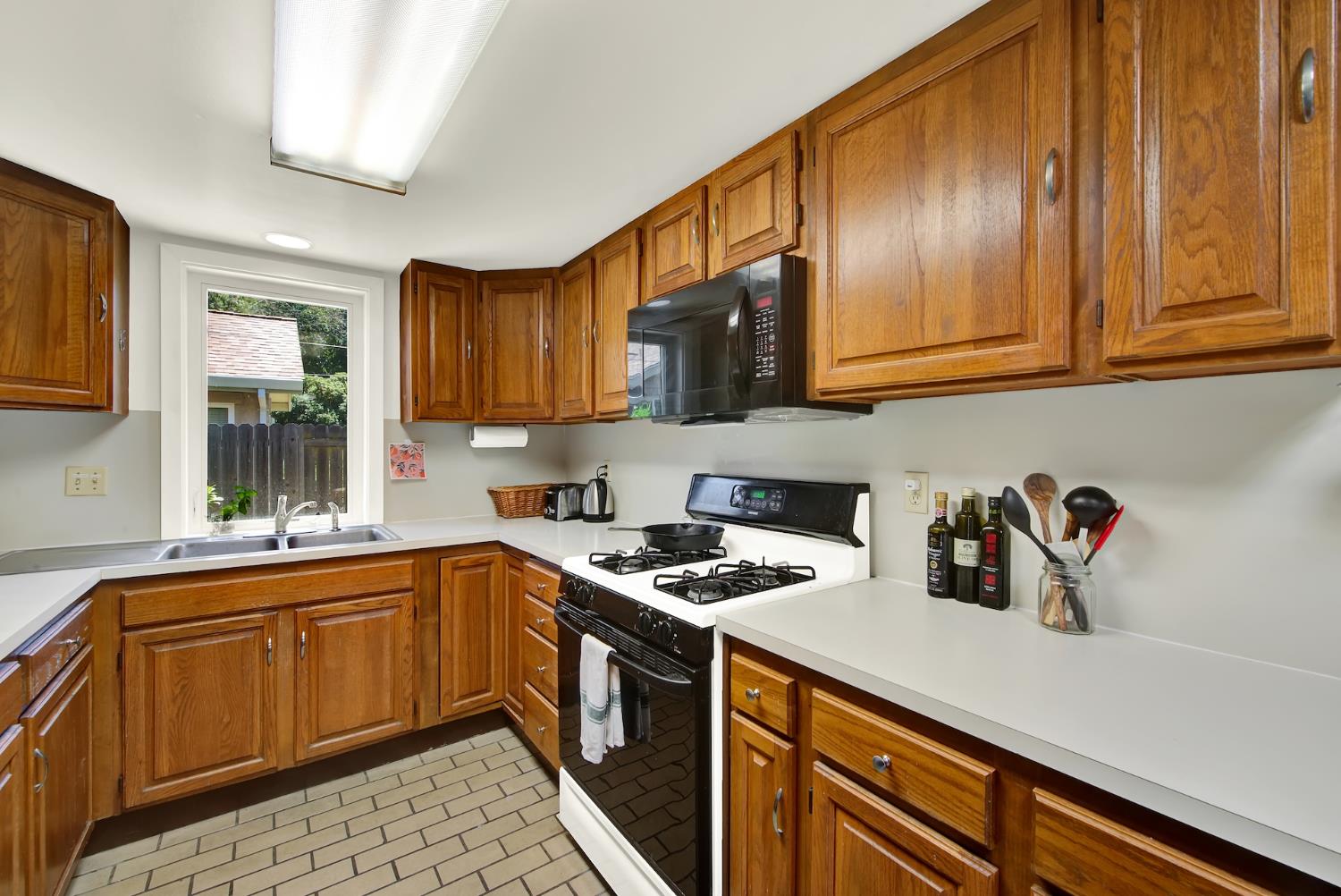 836-838 Eureka Avenue Davis CA 95616