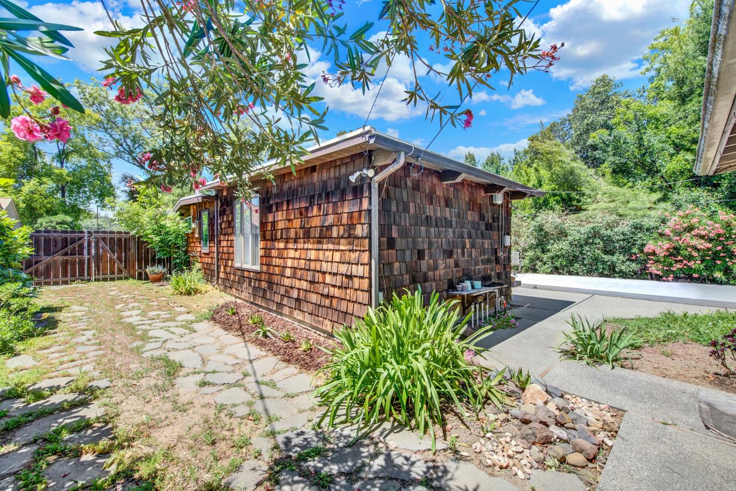 836-838 Eureka Avenue Davis CA 95616
