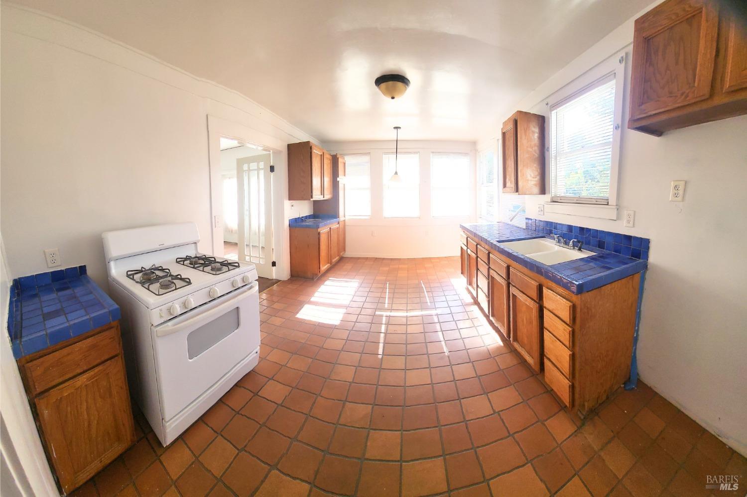 389 Euclid Avenue Oakland CA 94610