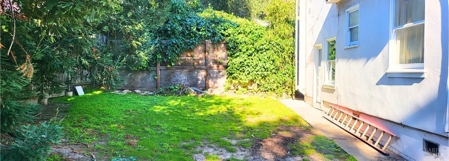 389 Euclid Avenue Oakland CA 94610