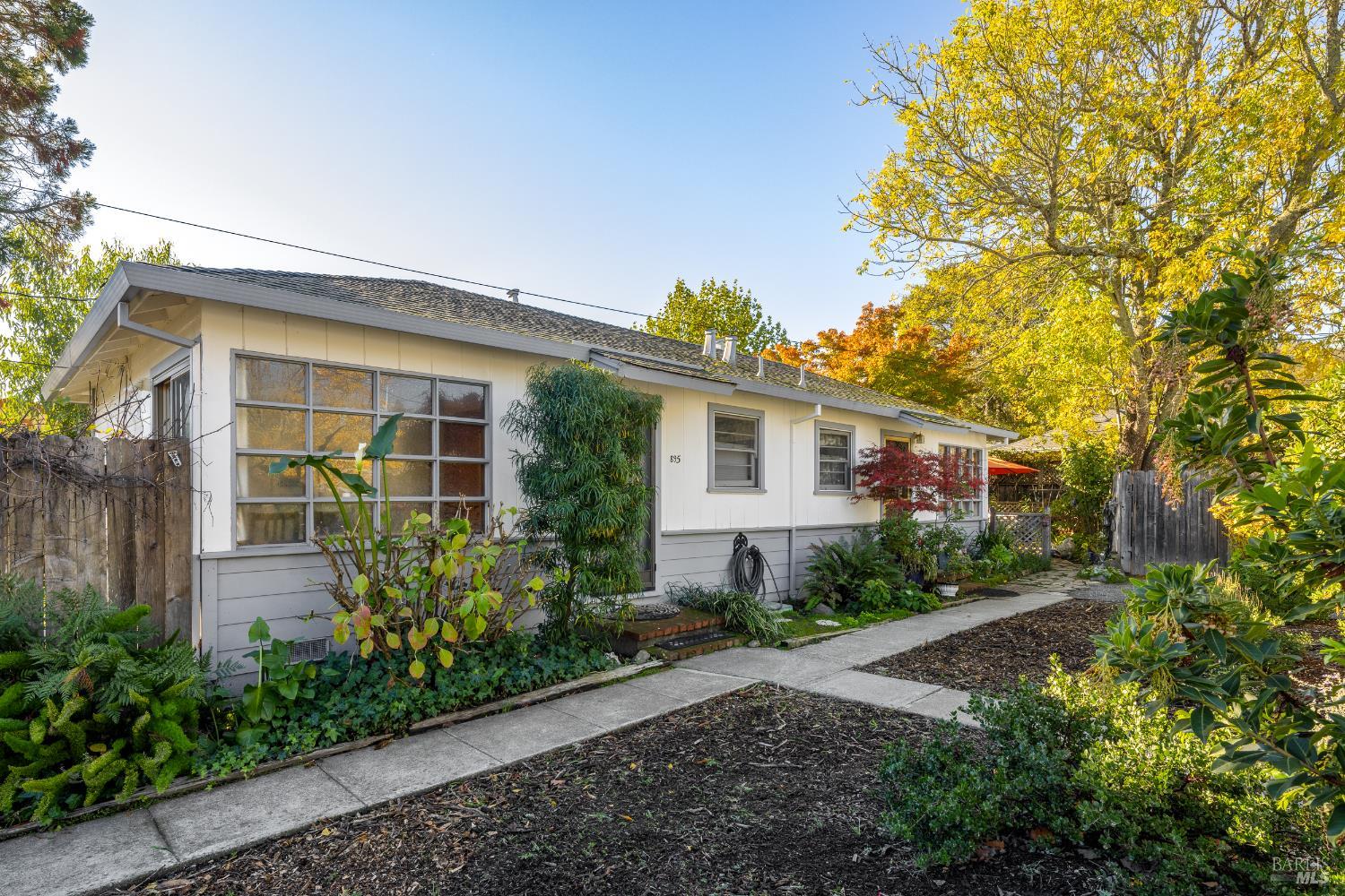 881 Lorna Drive Glen Ellen CA 95442
